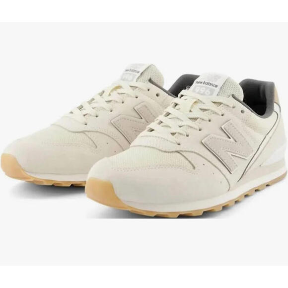 New Balance Shoes - New Balance Women's 996 Sneakers DA2